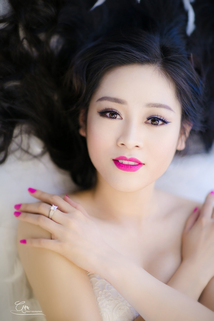 丰满女邻居做爰佐佐木明希